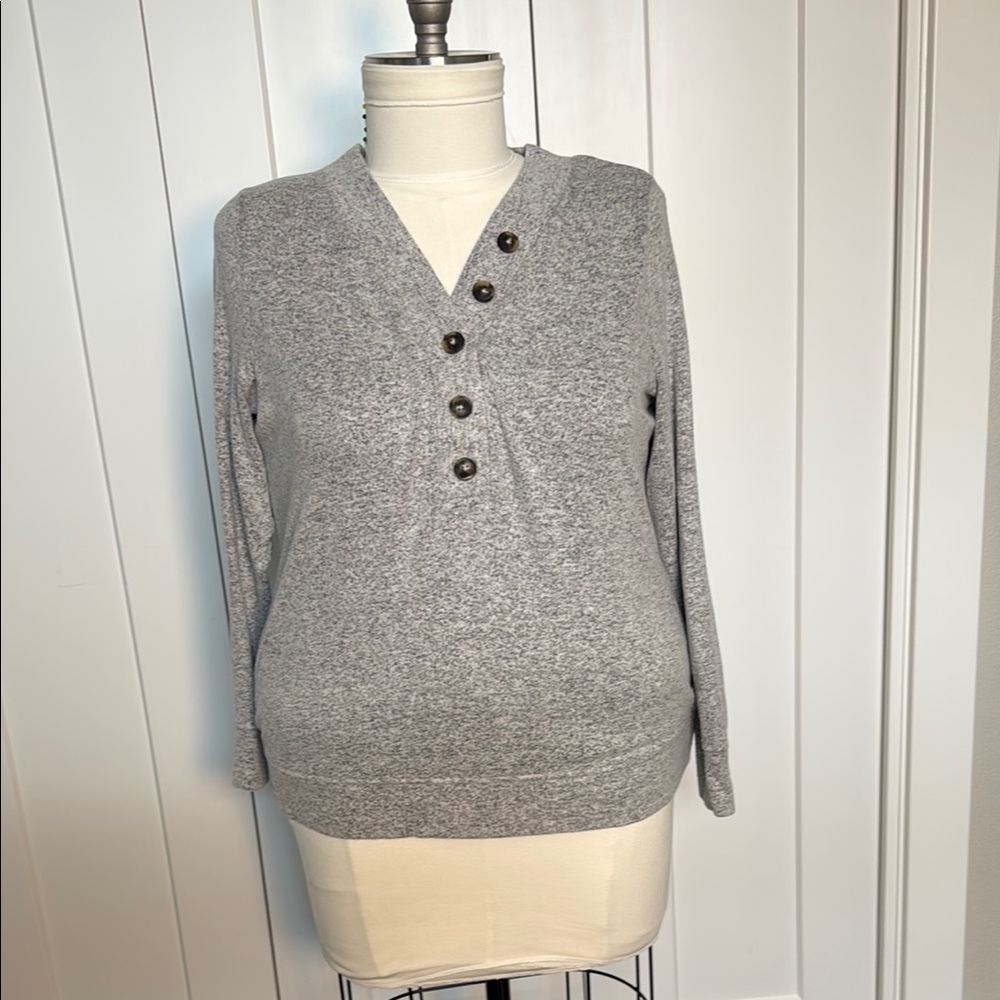 Market & Spruce Gray V-Neck Sweater